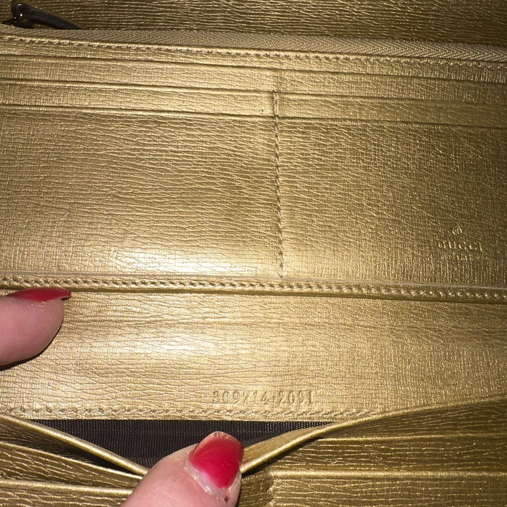 Gucci Metallic Leather Long Envelope Wallet - Picture 7 of 8